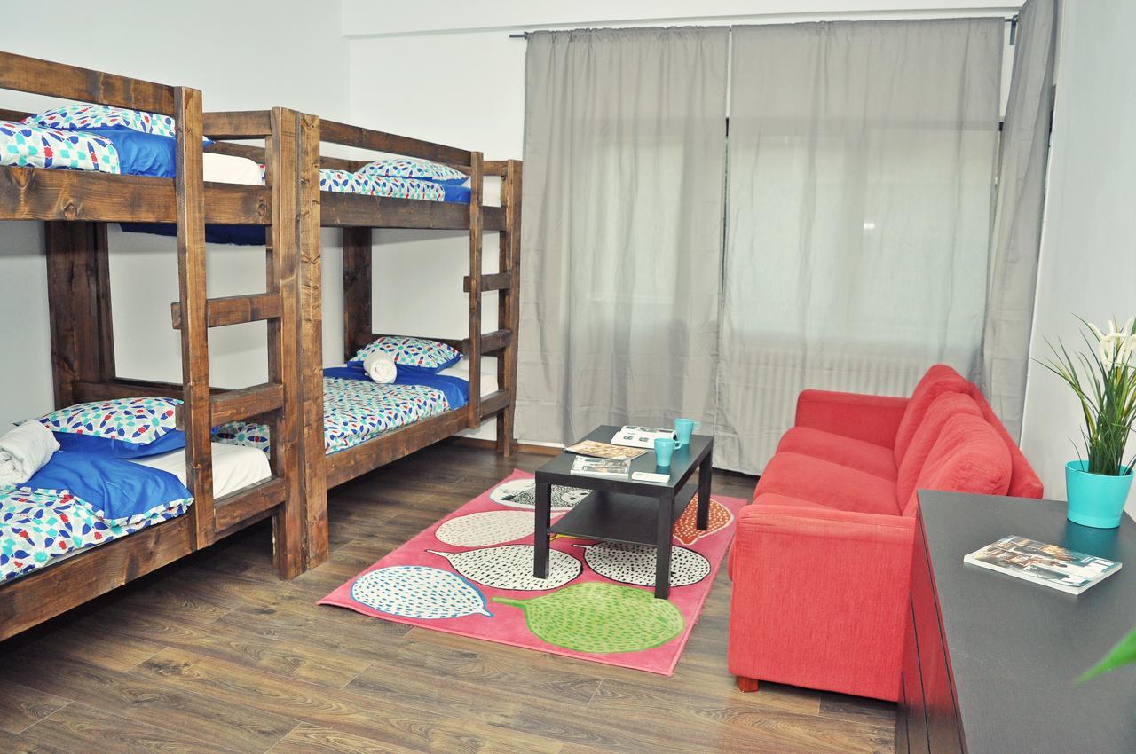 Globe Hostel Бухарест Екстер'єр фото
