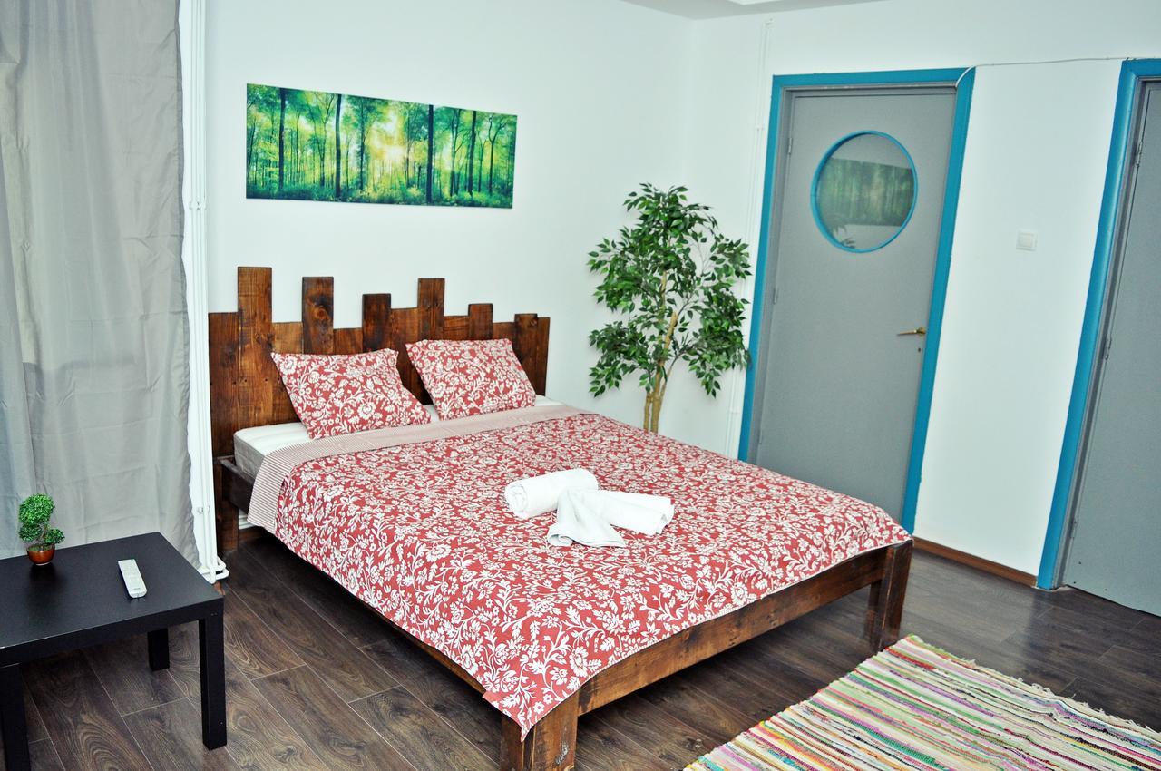 Globe Hostel Бухарест Екстер'єр фото