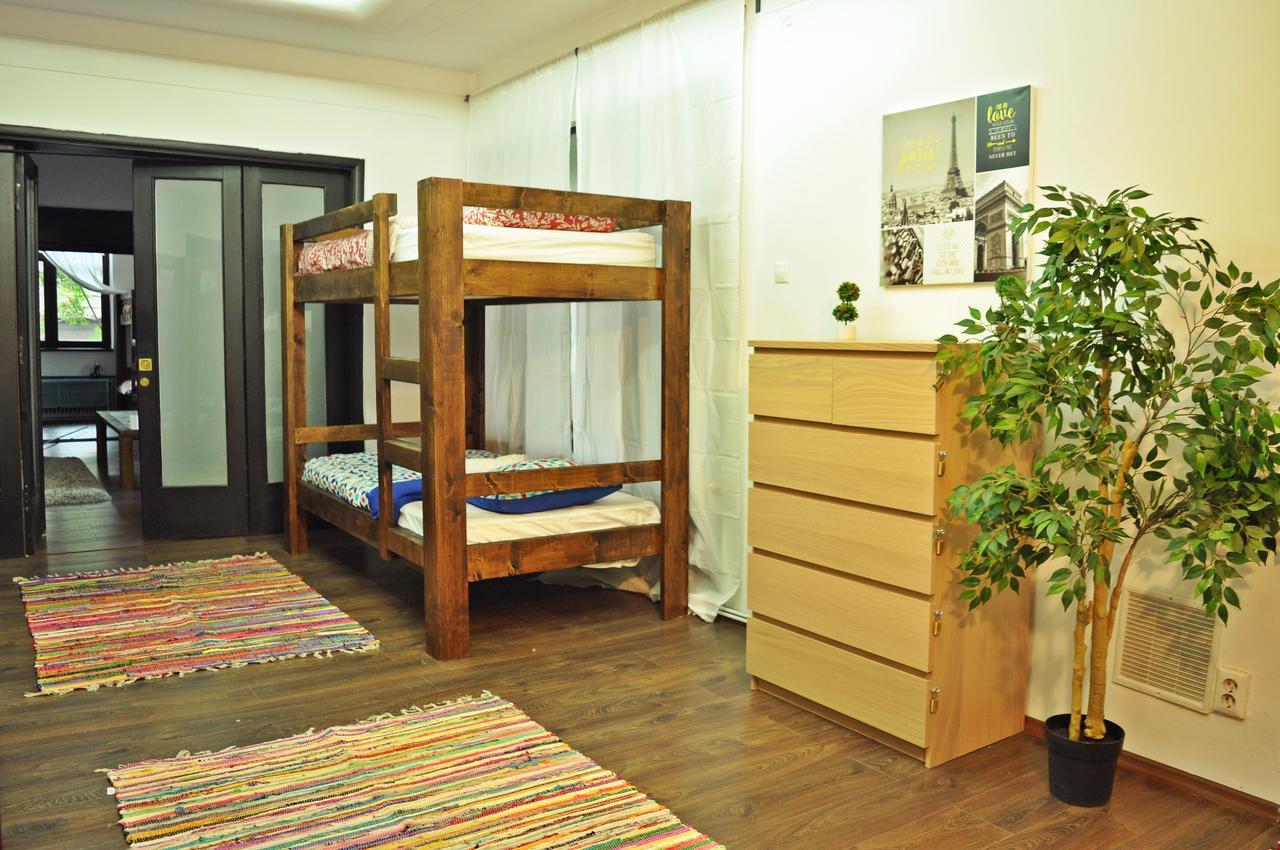 Globe Hostel Бухарест Екстер'єр фото