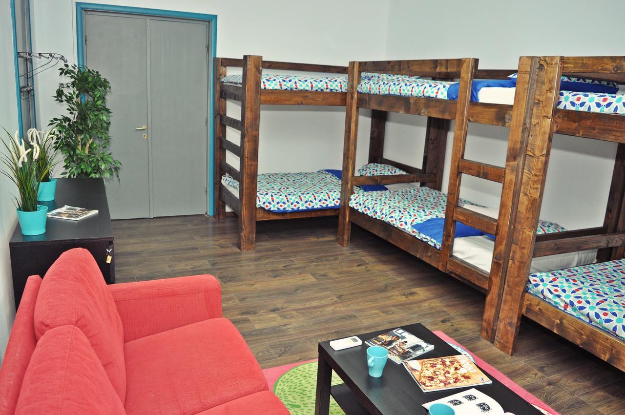 Globe Hostel Бухарест Екстер'єр фото