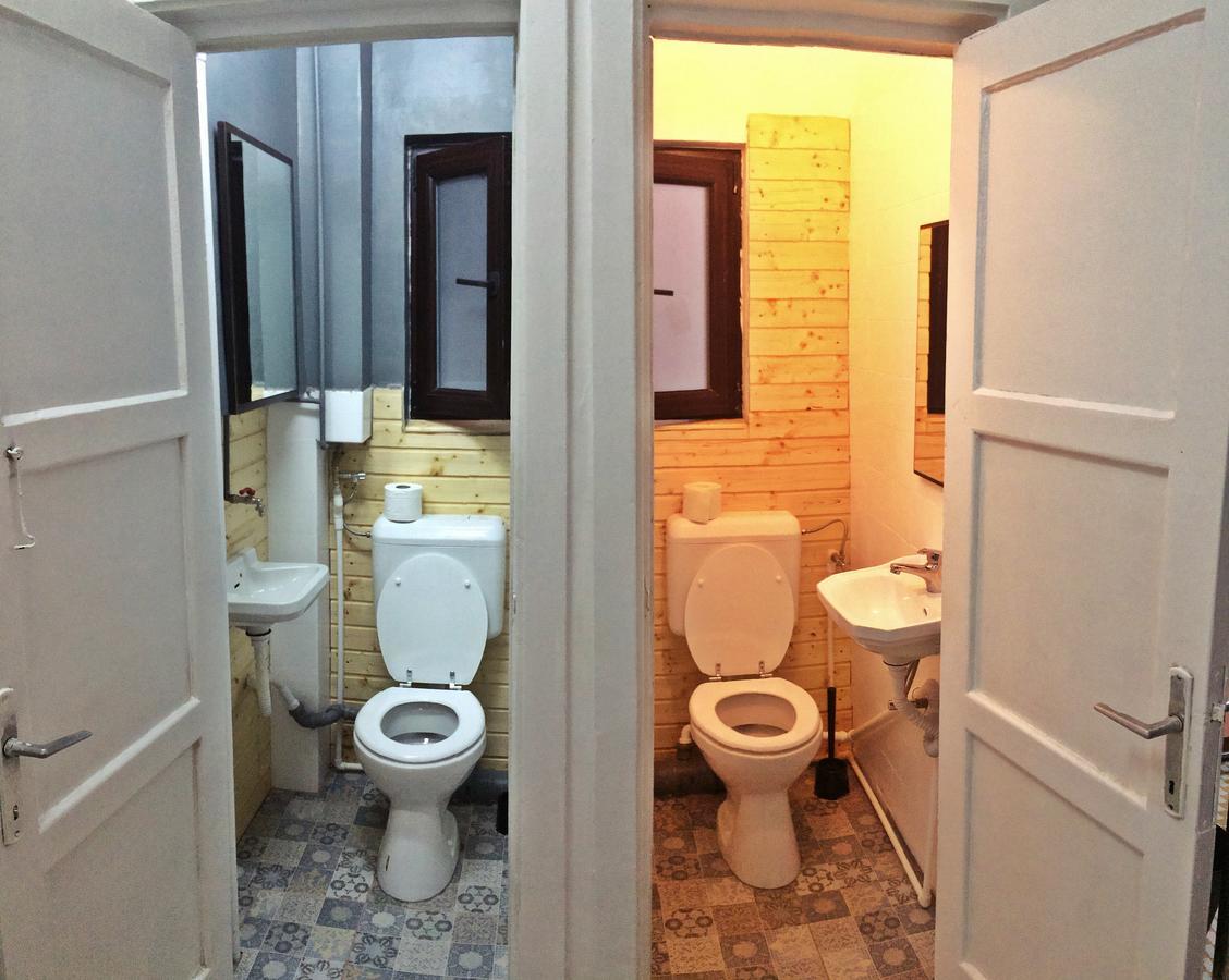 Globe Hostel Бухарест Екстер'єр фото